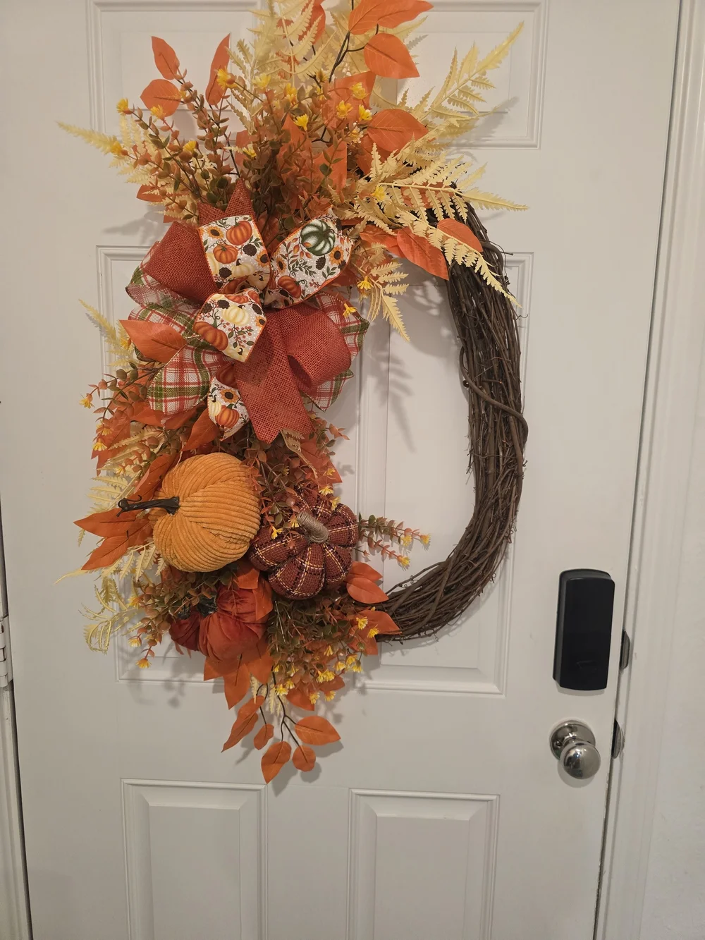 Autumn Pumpkin Grapevine Wreath - Orange & Cream Fall